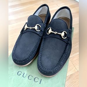 NEW - Gucci 1953 Horsebit suede men’s loafer 8.5 in Nero/Black - Sold Out Style